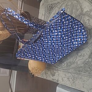 Guess Women's BRITTA Checkered Large Tote Shojlder Bag Purse Like New